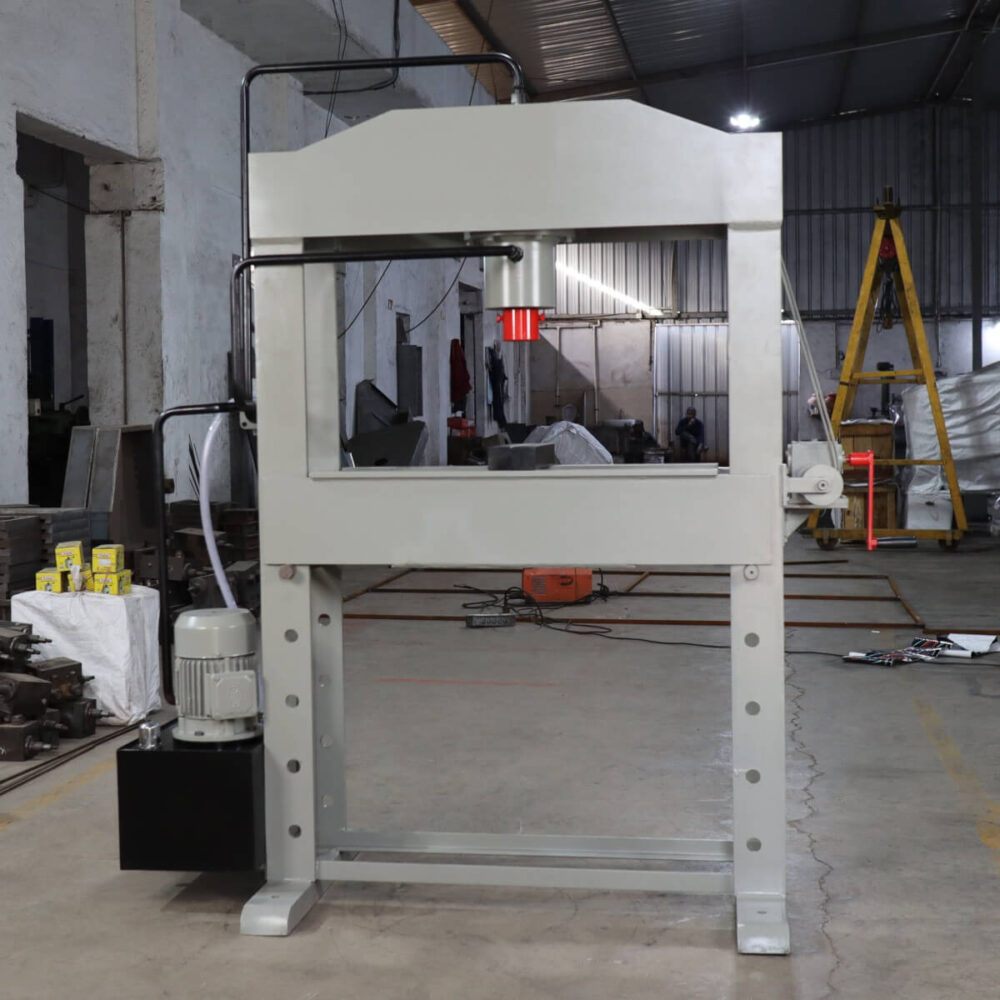 Hydraulic Press Machine - Cylinder Machine - Pillar Type - Stand Press - Power Pack - Punching - 60 Ton Capacity - Image 3